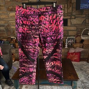 Calvin Klein Abstract Pink and Black Perfomance Leggings